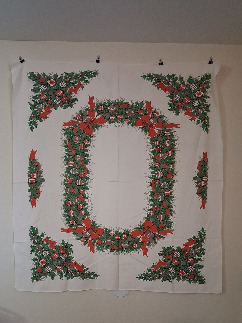 Vintage Festive Red and Green Holiday Tablecloth - Decorative Centerpiece Print